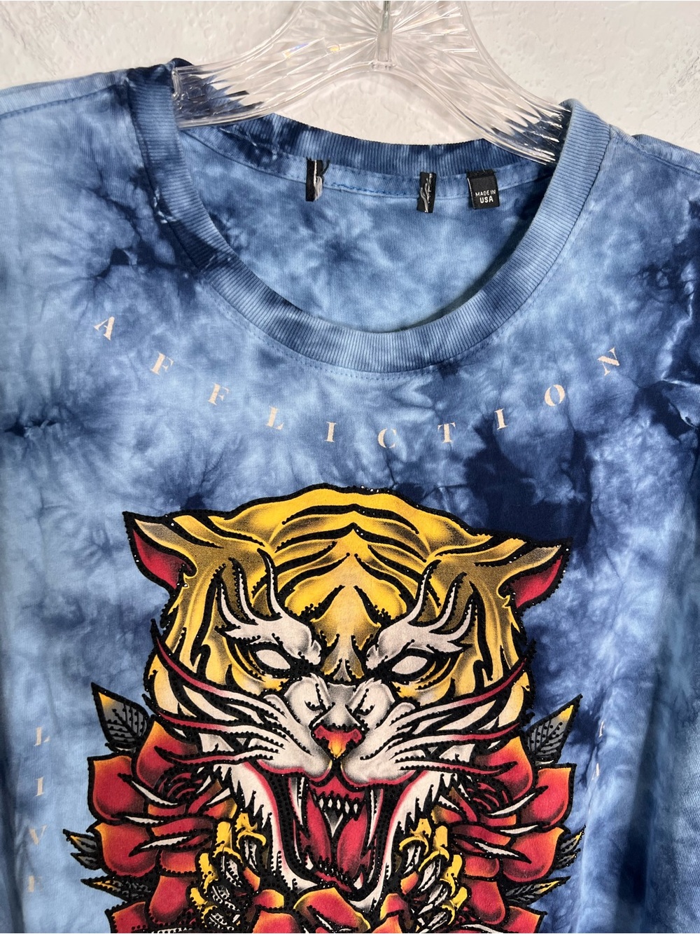 Affliction T Shirt Men’s XL Tie Dye Tiger Studded Roses Rhinestones B24 - Picture 3 of 10